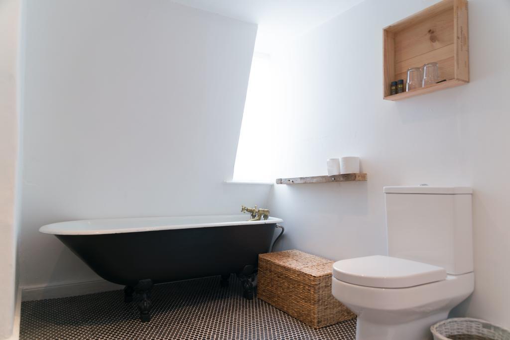 The Thief Hotel Bath Habitación foto